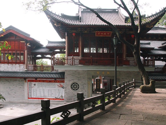 寺廟建筑風(fēng)格與特點(diǎn)的比較