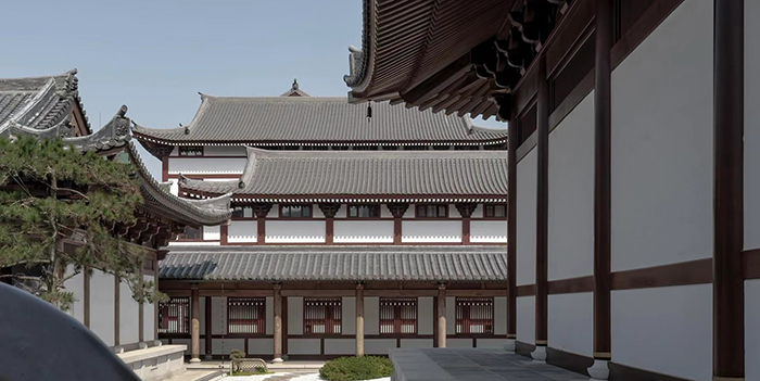 “高原敦煌”：東嘎·皮央石窟壁畫
